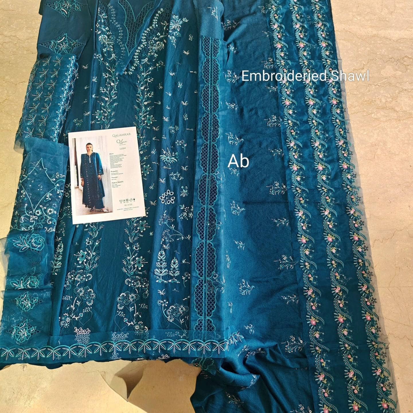 img_qalamkar_q_line_linen_awwal_boutique