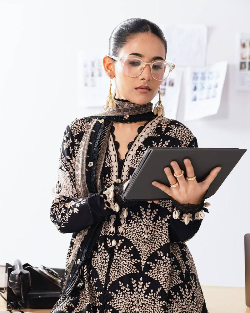 img_maria_b_m_basics_awwal_boutique