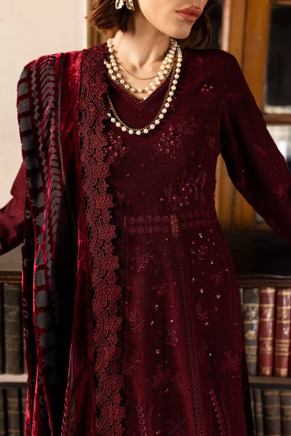 img_nureh_exclsuive_velvet_shawl_collection_awwal_boutique