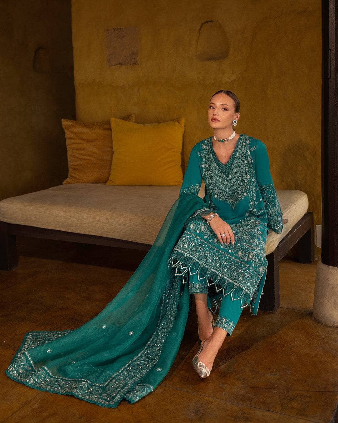img_faiza_saqlain_lawn_tara_sutaria_awwal_boutique