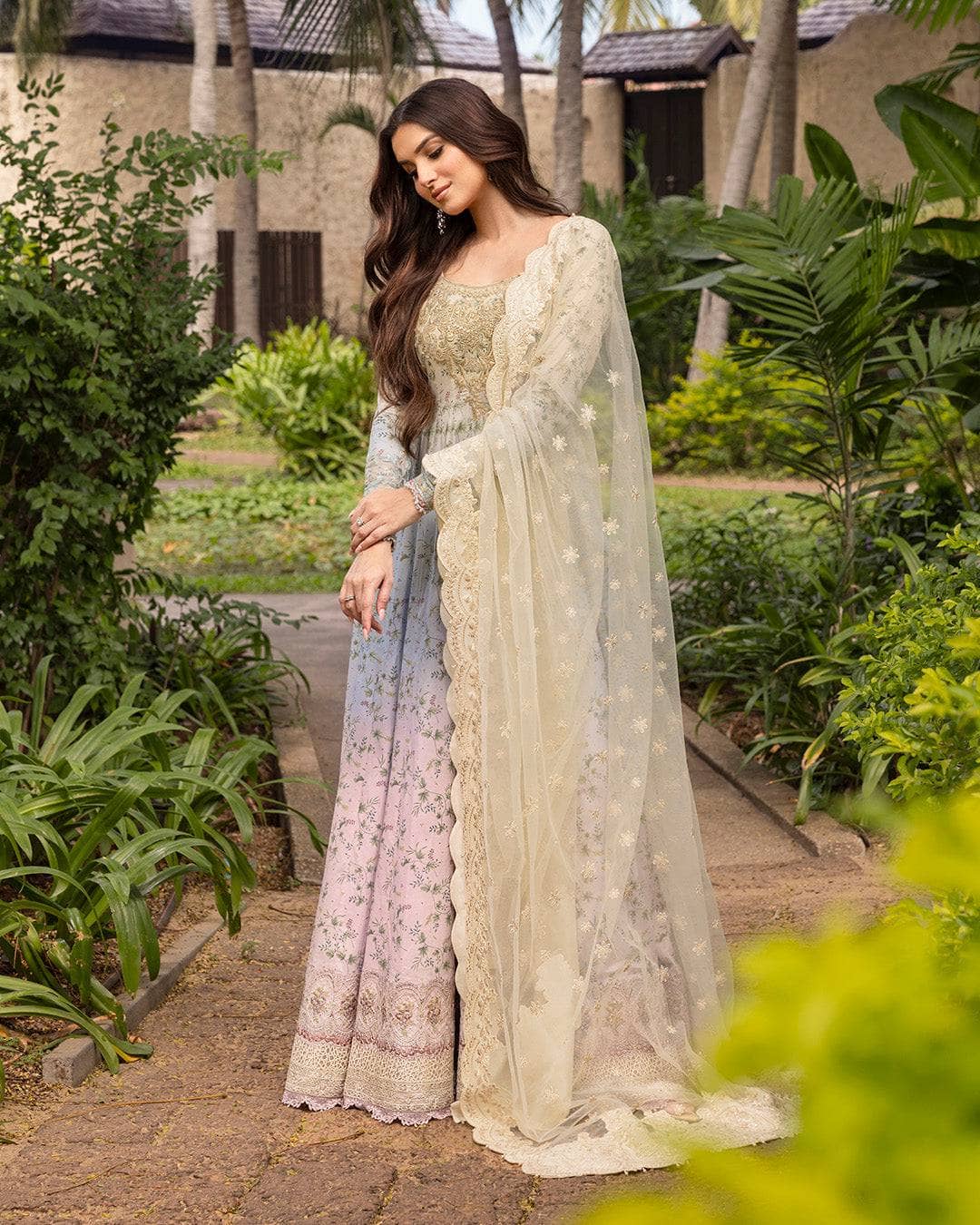 img_faiza_saqlain_lawn_tara_sutaria_awwal_boutique