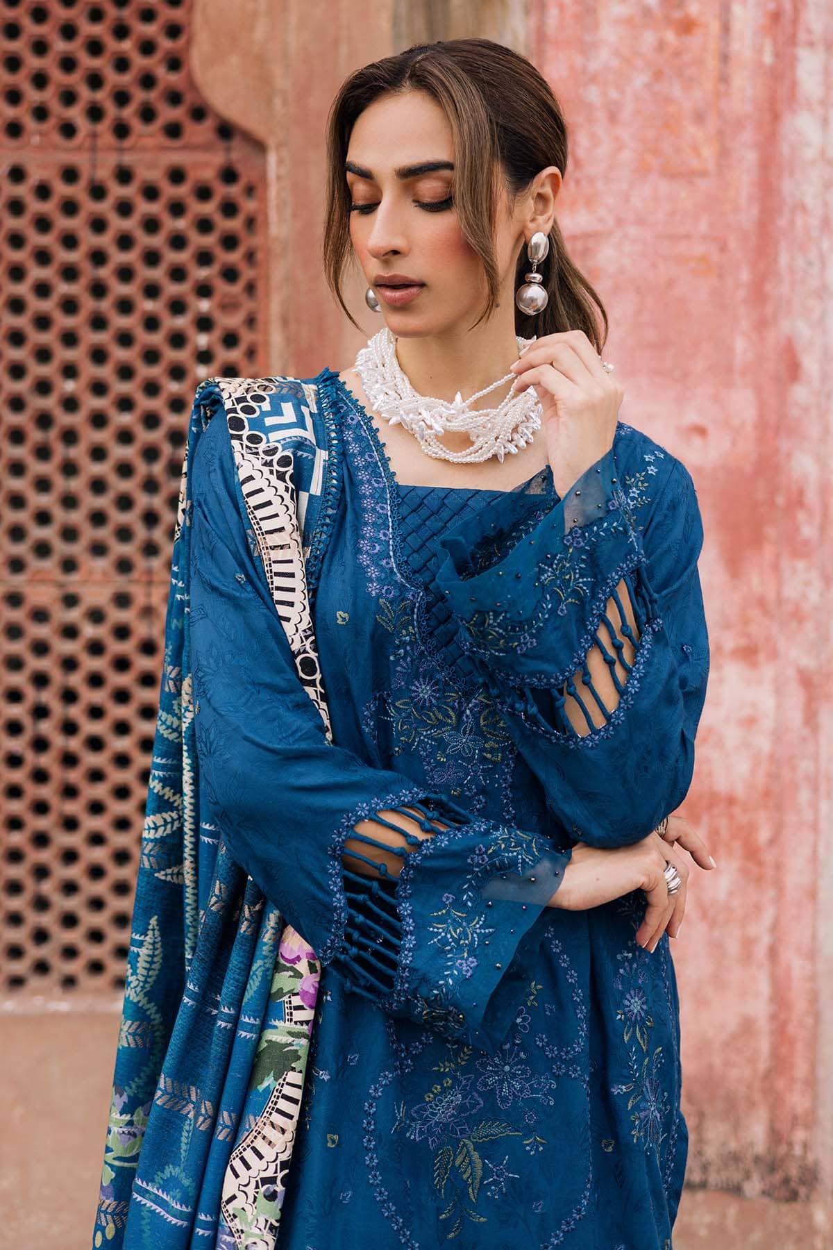 img_nureh_maya_linen_awwal_boutiue