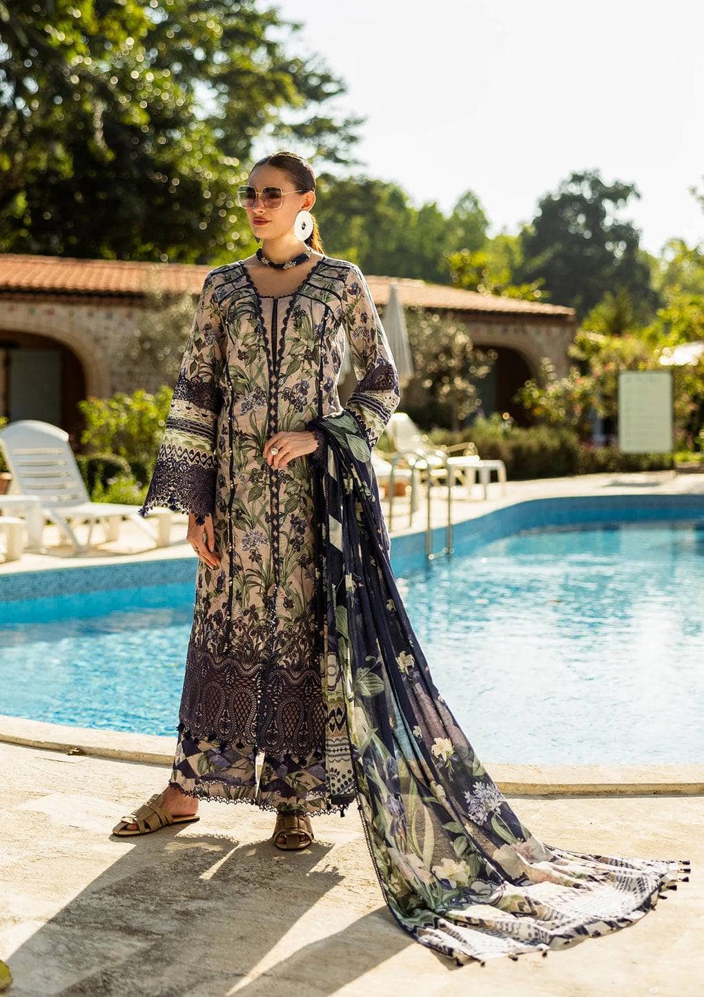 img_elaf_chikankari_awwal_boutique