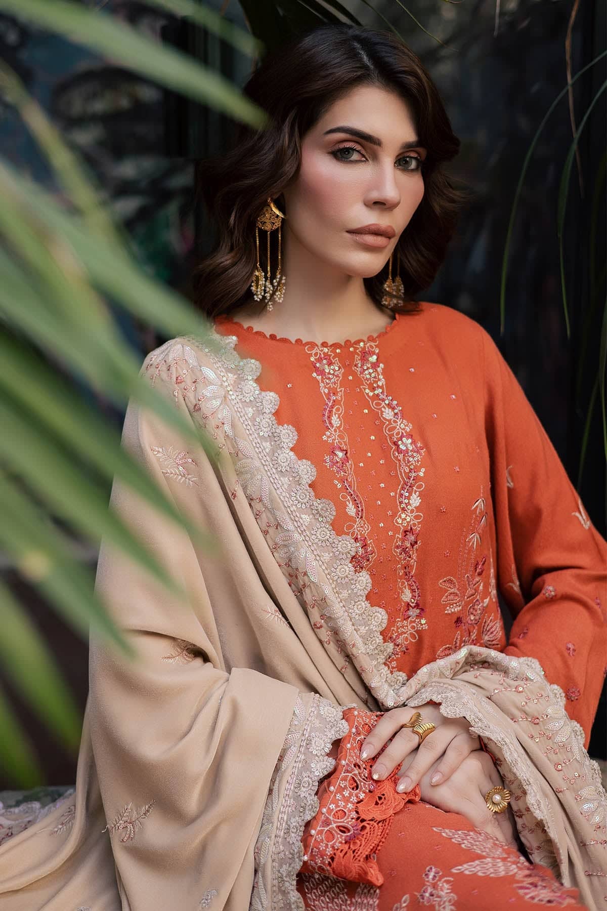 Nureh Exclusive Luxury Formals/Velvet Embroideried Shawl/NE 180