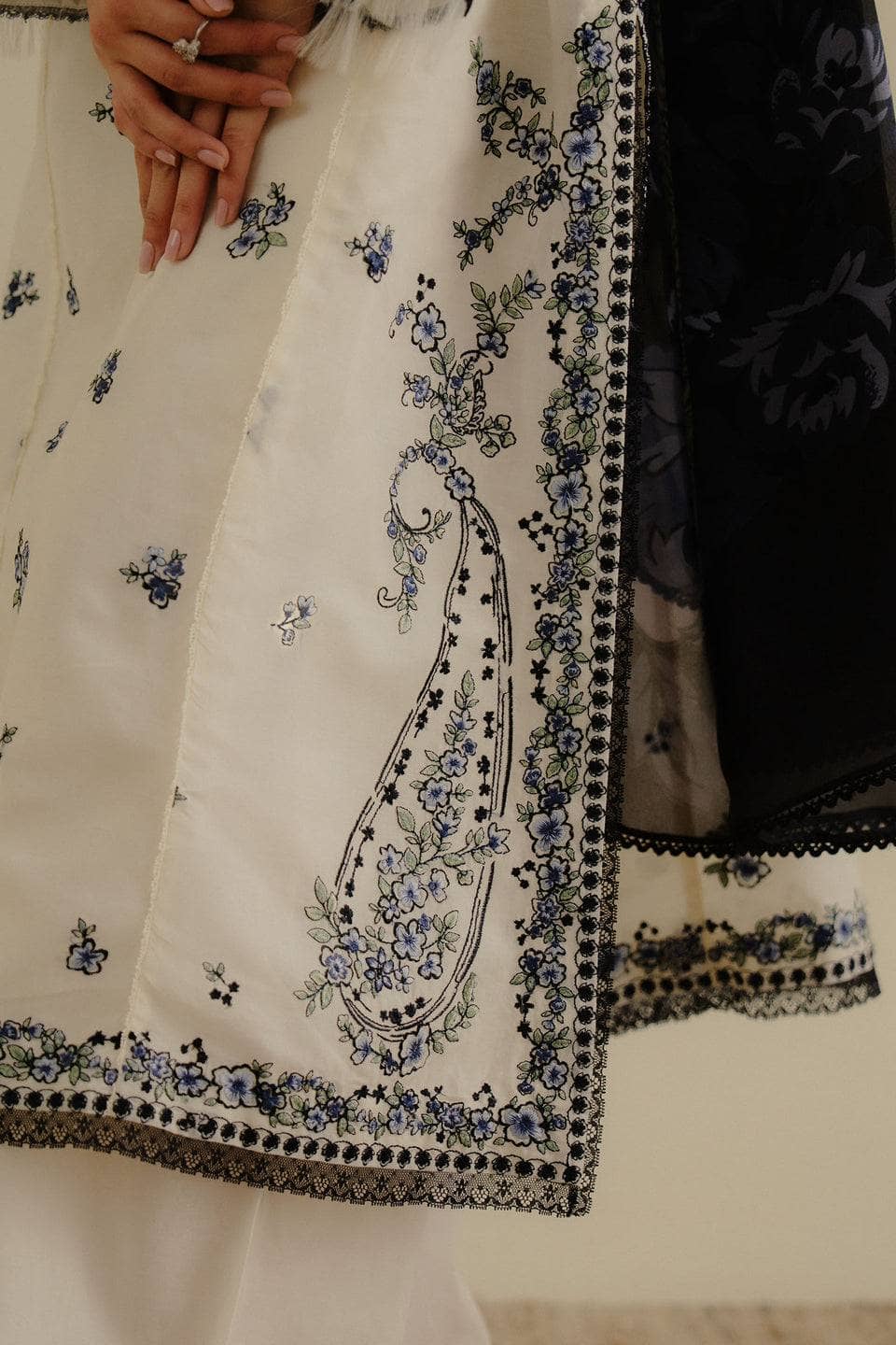 Coco Edit 2/Clean White/Yana 4A/Silk Dupatta