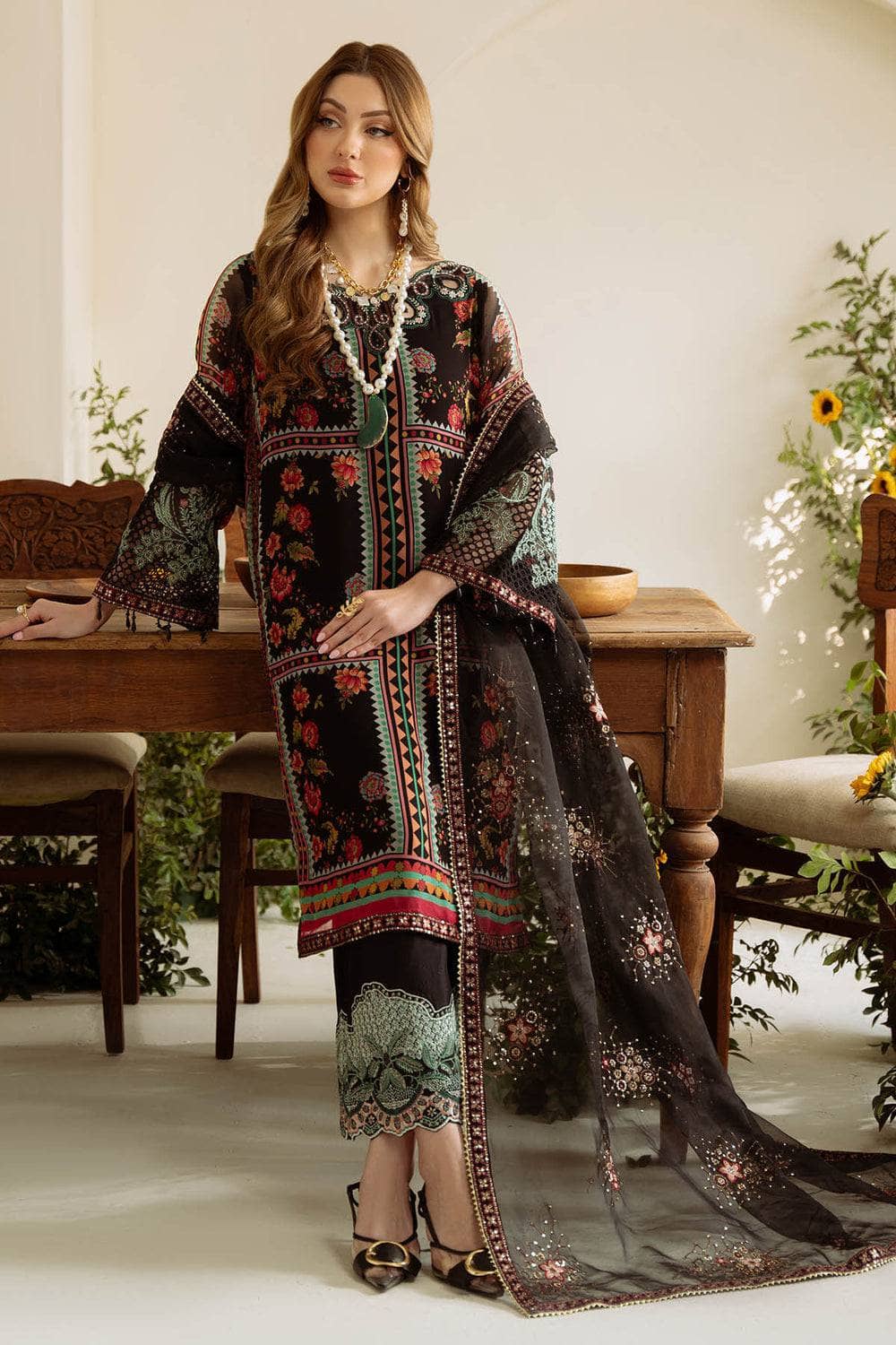 img_nureh_amaya_luxury_formals_awwal_boutique