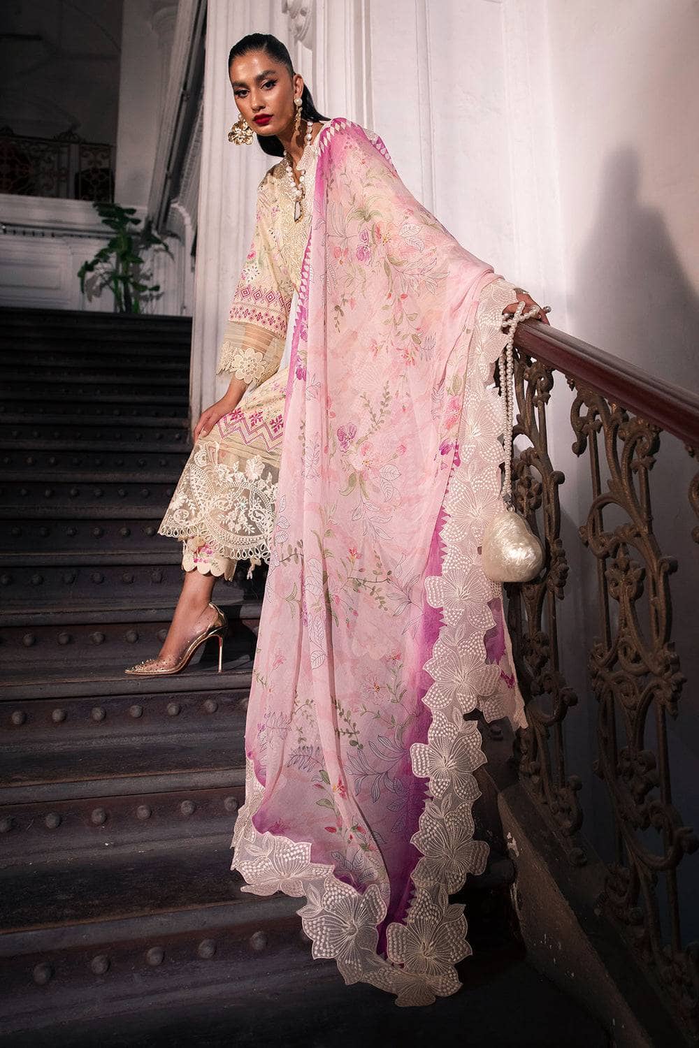 img_nureh_glam_girl_awwal_boutique