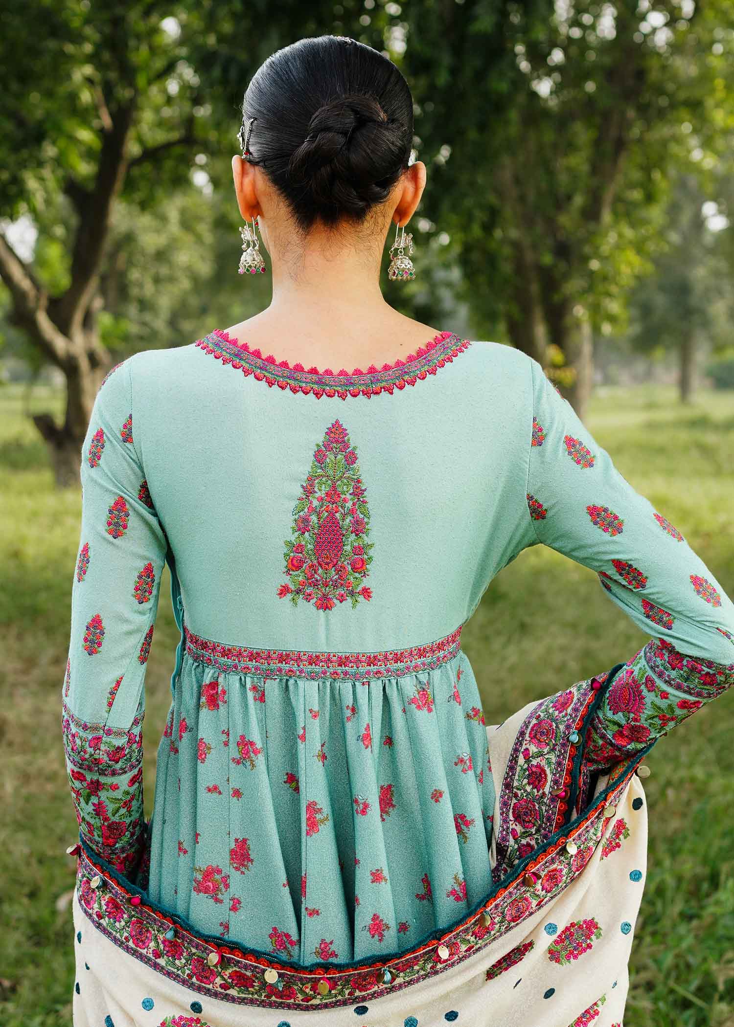 img_hussain_rehar_karandi_awwal_boutique