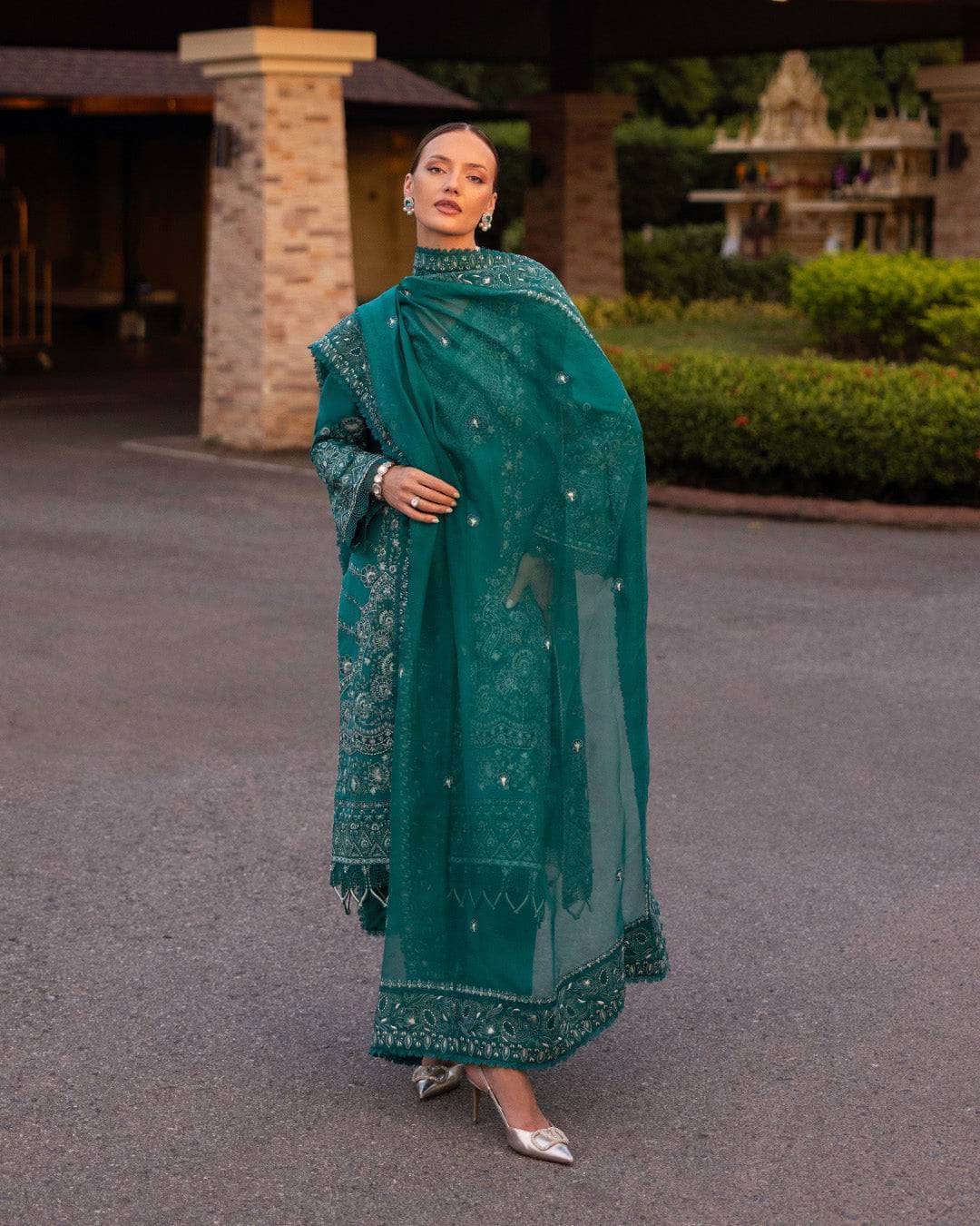 img_faiza_saqlain_lawn_tara_sutaria_awwal_boutique
