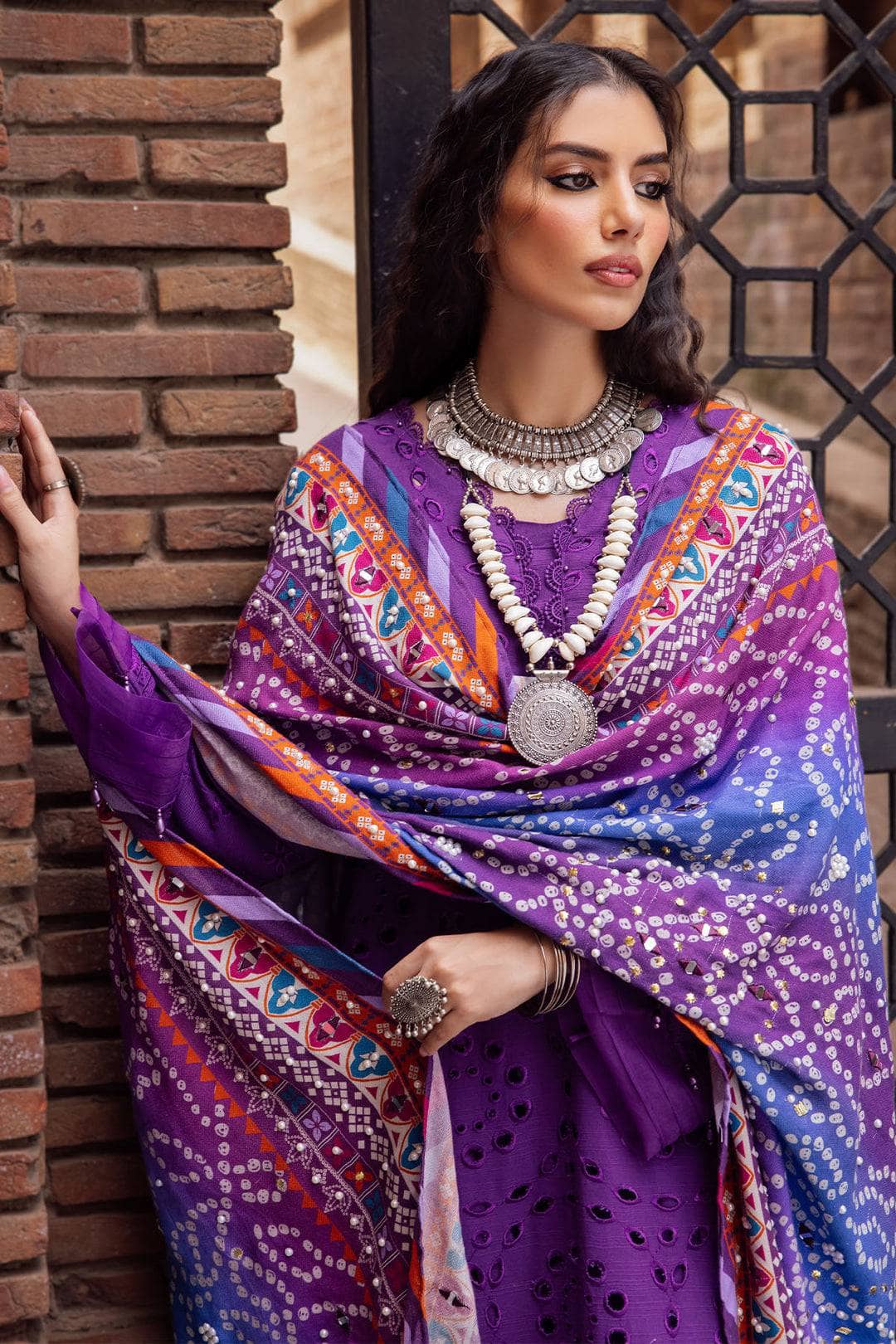 img_nureh_bazaar_chikankari_khaddar_awwal_boutique