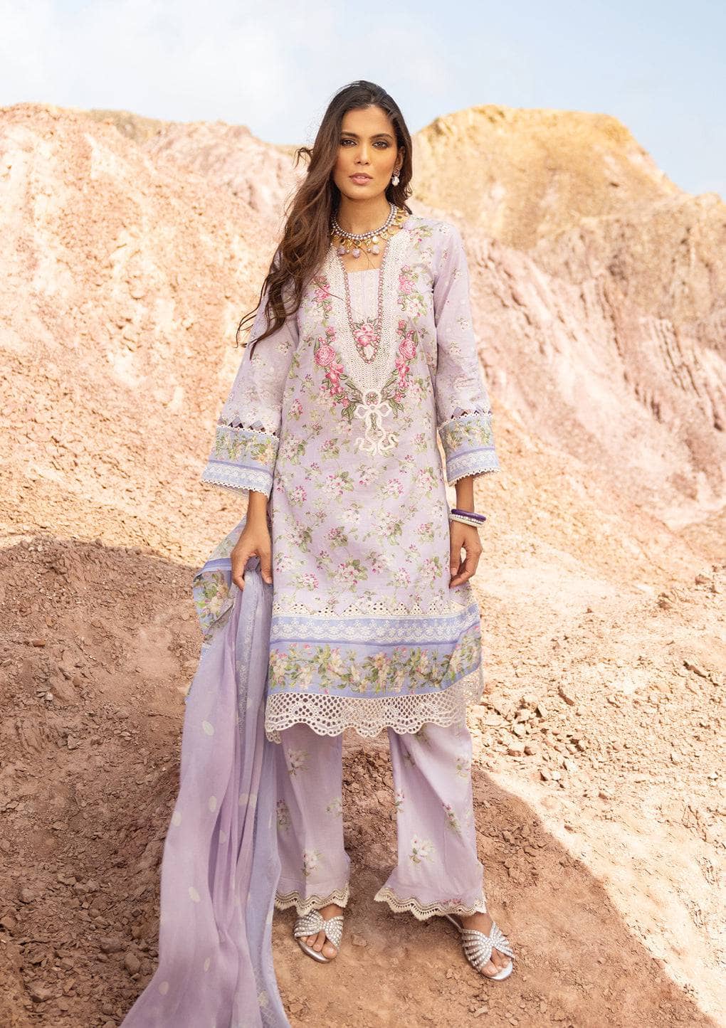 img_elaf_signature_lawn_23_awwal_boutique