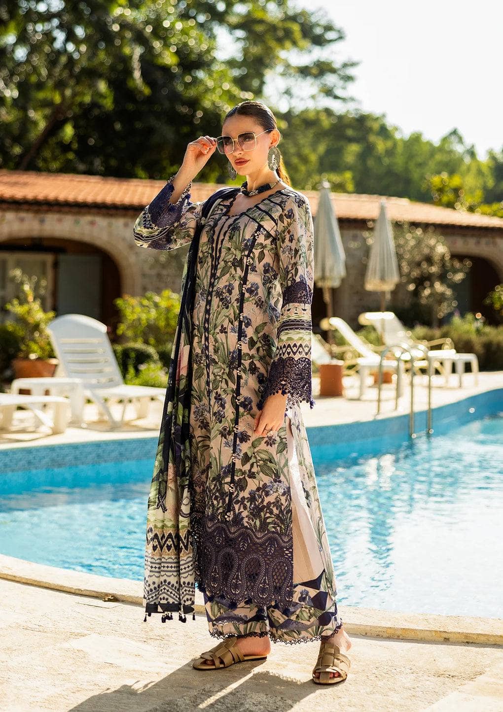 img_elaf_chikankari_awwal_boutique