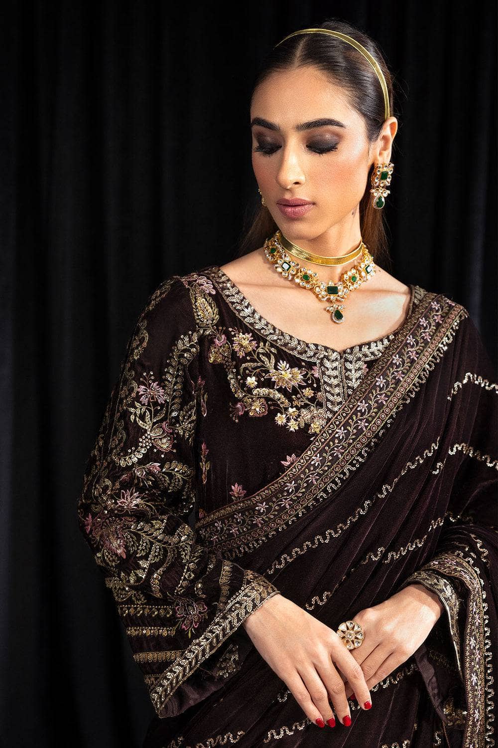 img_nureh_maya_velvet_awwal_boutique