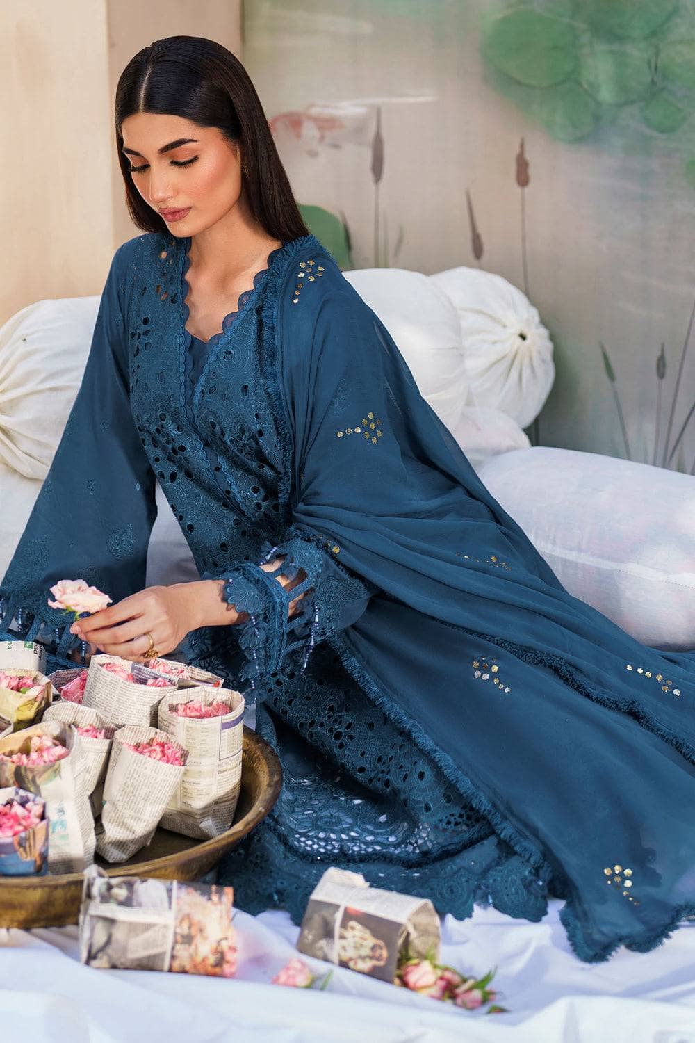 img_nureh_dhoop_kinaray_lawn_24_awwal_boutique