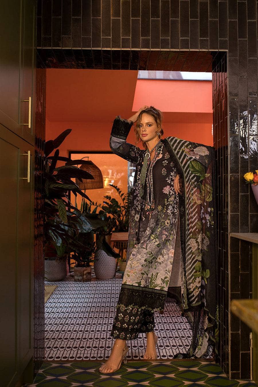 img_sobia_nazir_vital_lawn_24_awwal_boutique