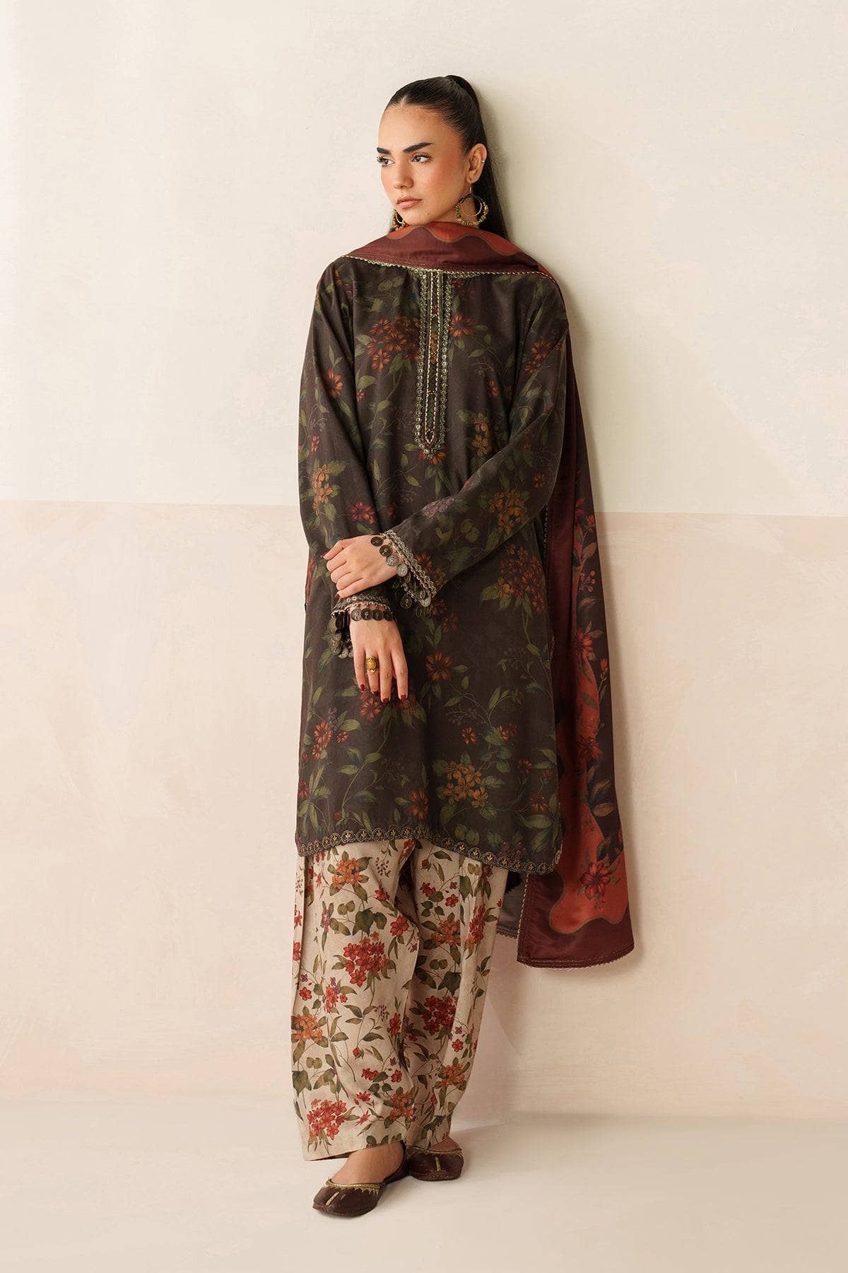 img_baroque_winter_collection_awwal_boutique