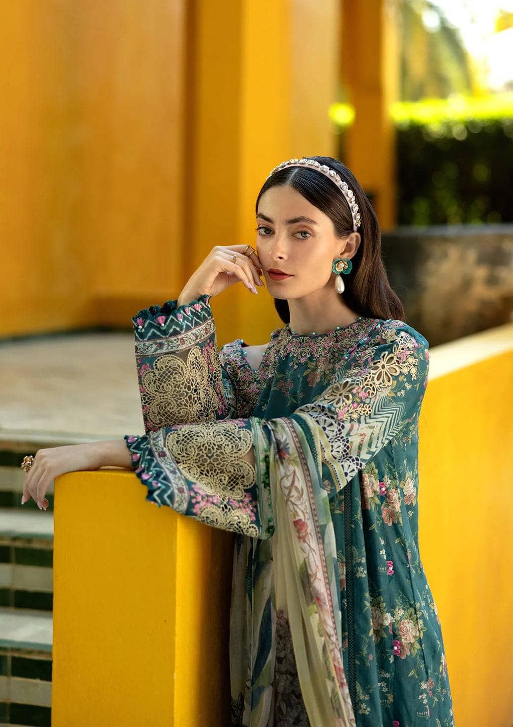 Elaf Signature Lawn 25/ETS-7A/Stay Curious