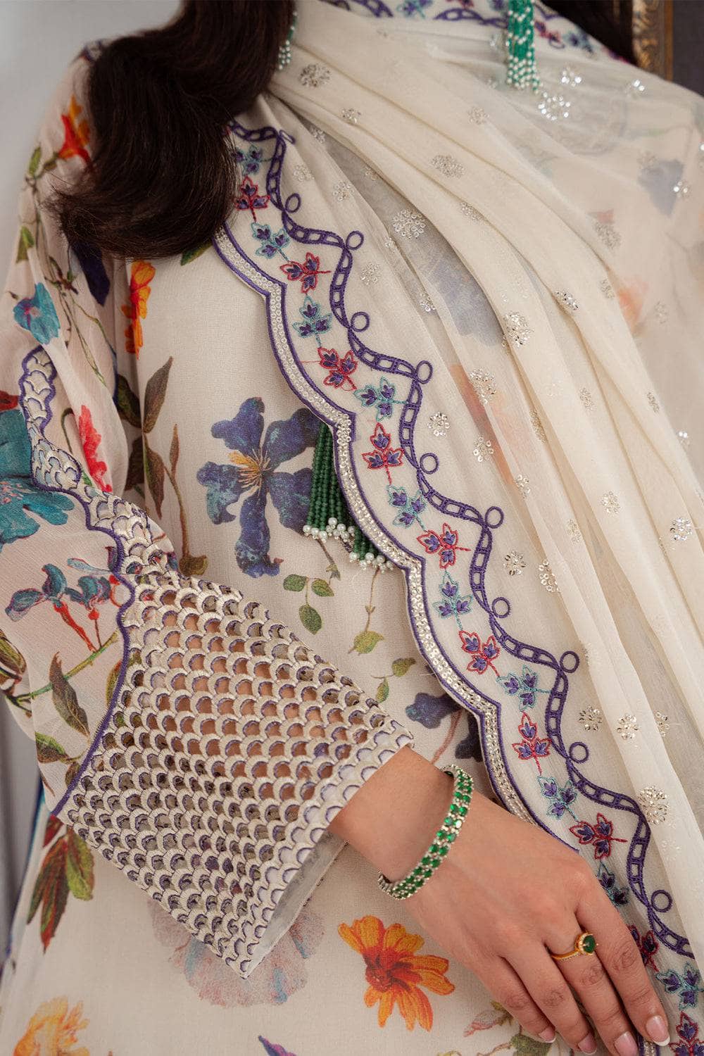 img_nureh_amaya_awwal_boutique