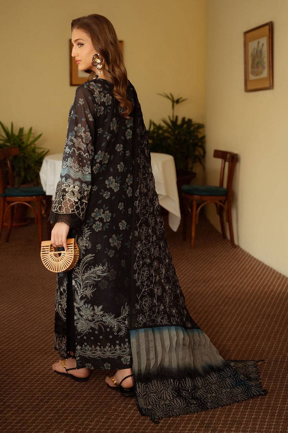 img_nureh_maya_swiss_lawn_awwal_boutiue