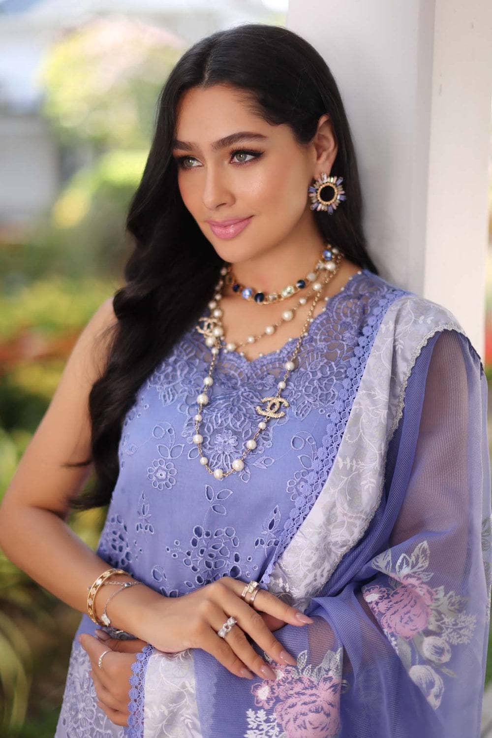 img_saadia_asad_chikankari_lawn_24_awwal_boutique