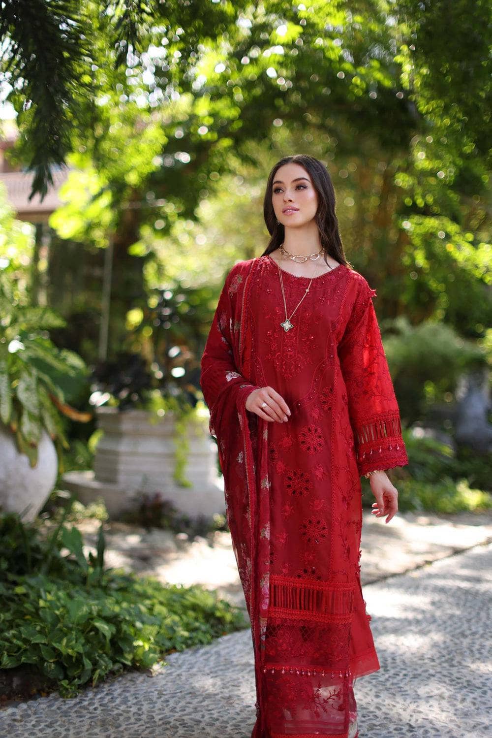 img_saadia_asad_noor_chikankari_lawn_awwal_boutique