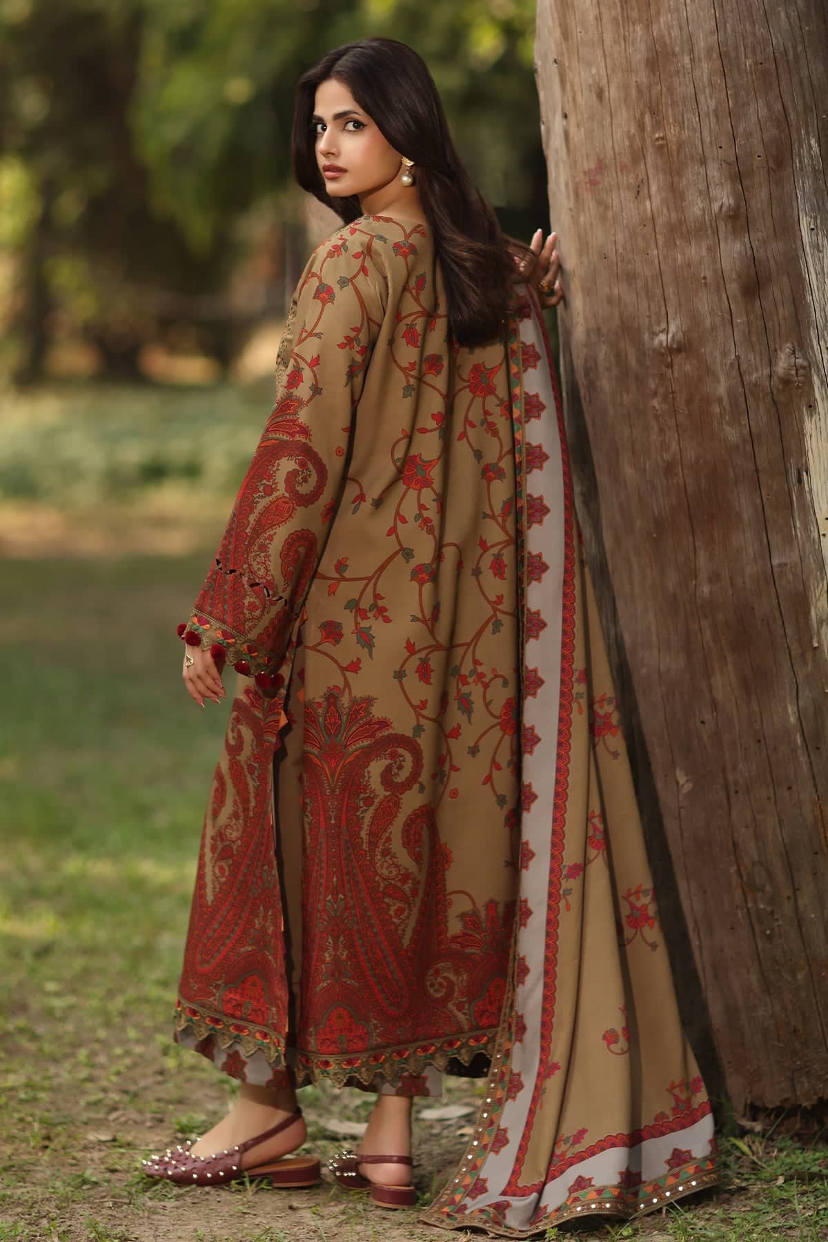 img_charizma_aniiq_winter_awwal_boutique