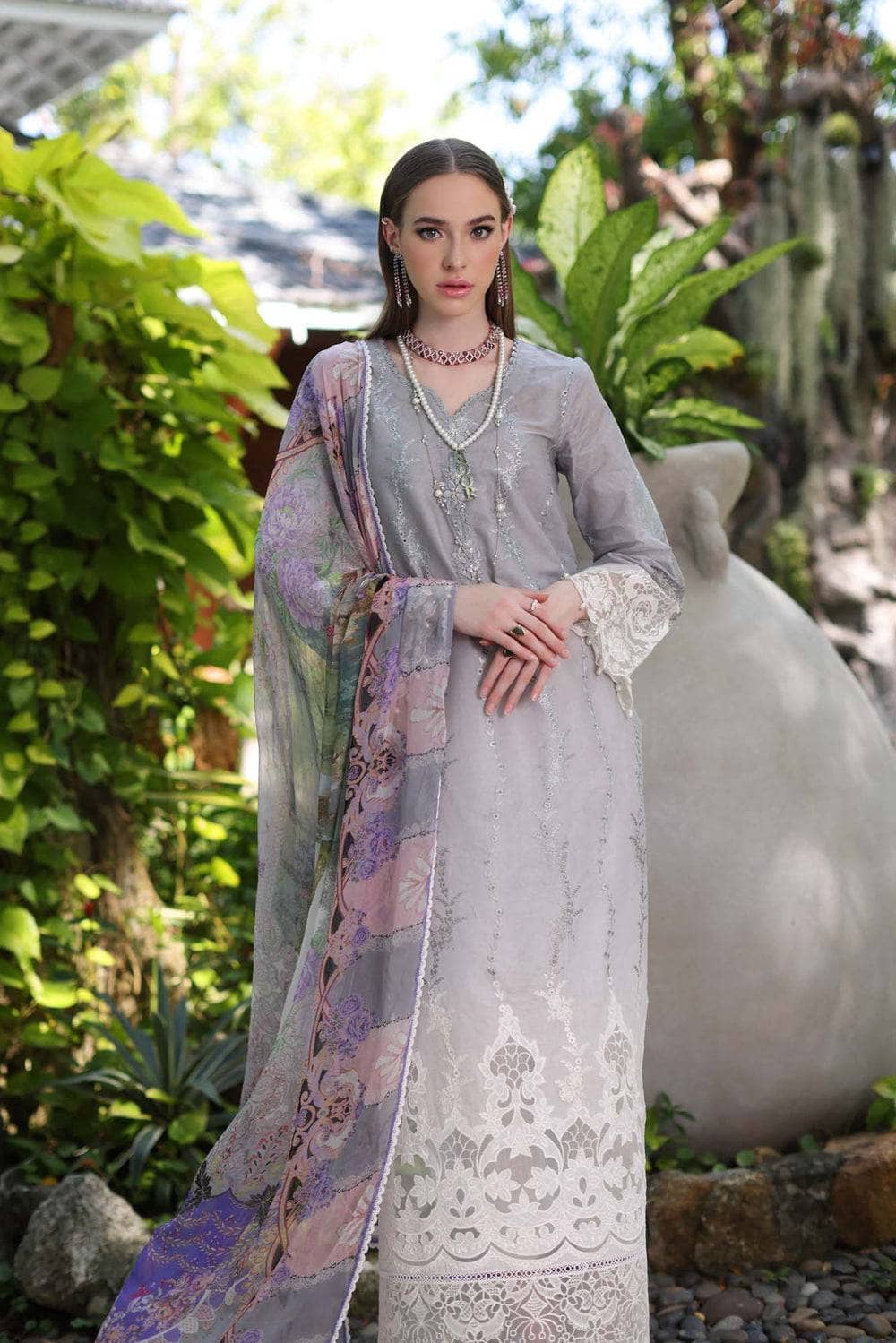 img_saadia_asad_noor_chikankari_lawn_awwal_boutique