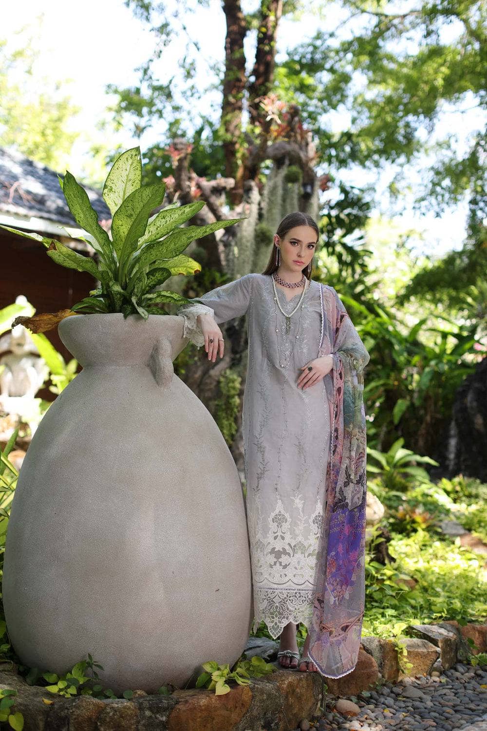 img_saadia_asad_noor_chikankari_lawn_awwal_boutique