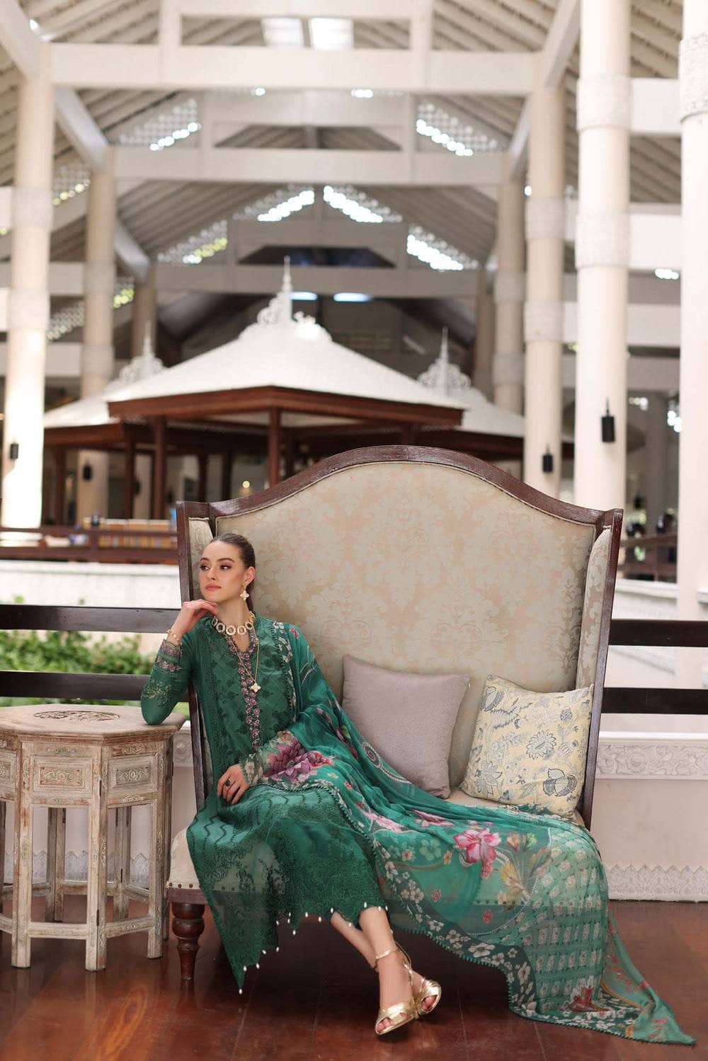 img_saadia_asad_noor_chikankari_lawn_awwal_boutique