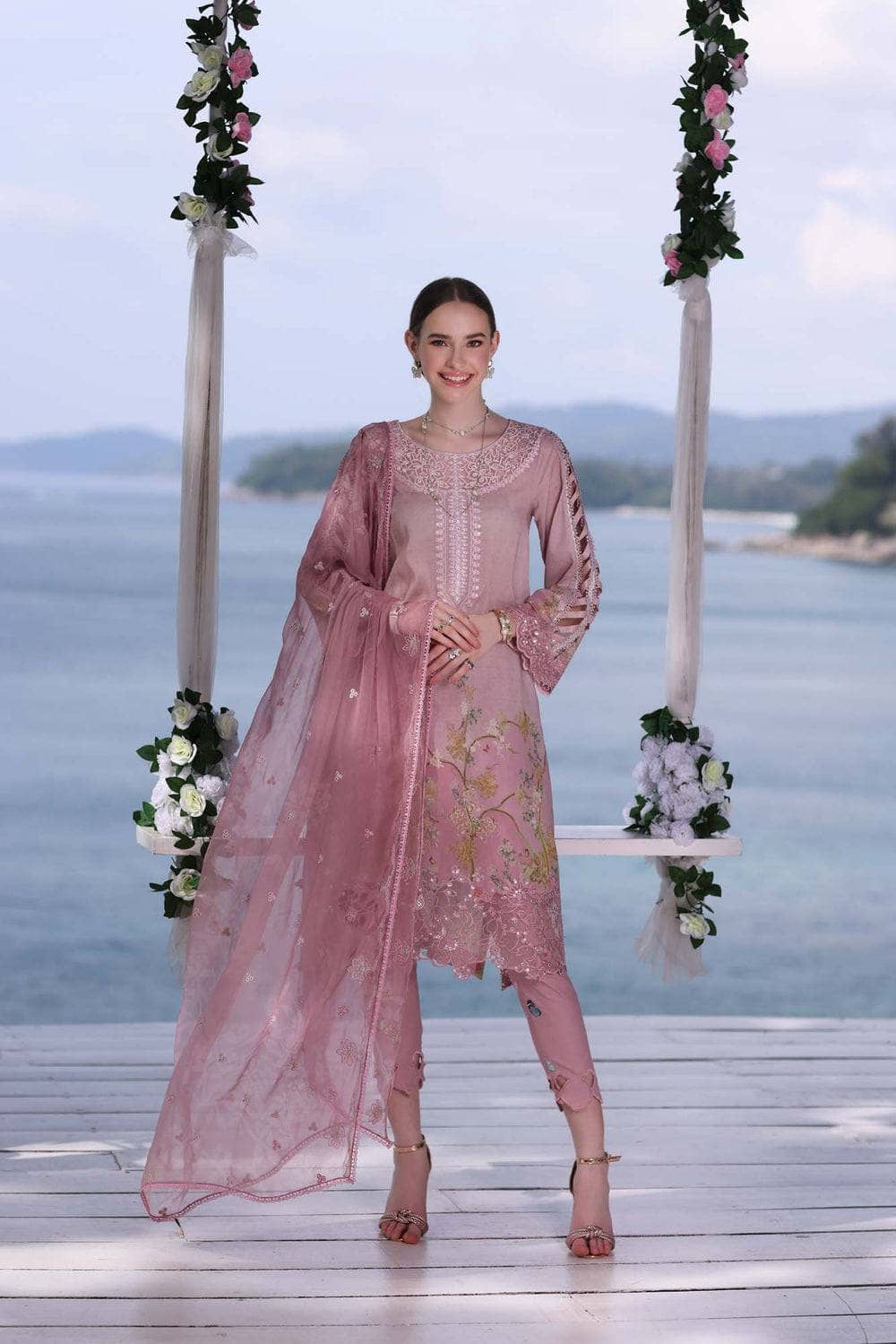 img_saadia_asad_noor_luxe_printkari_awwal_boutique