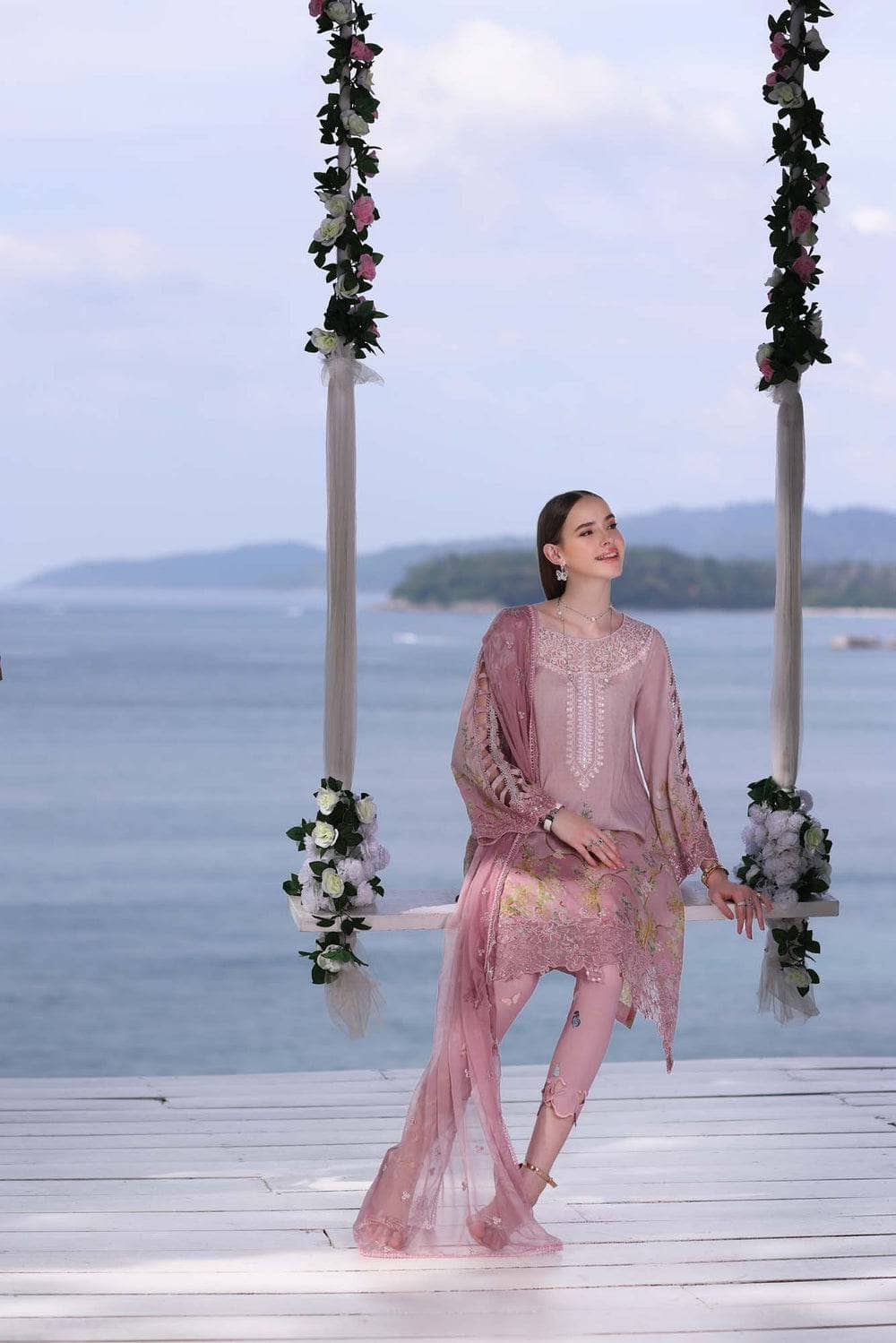 img_saadia_asad_noor_luxe_printkari_awwal_boutique