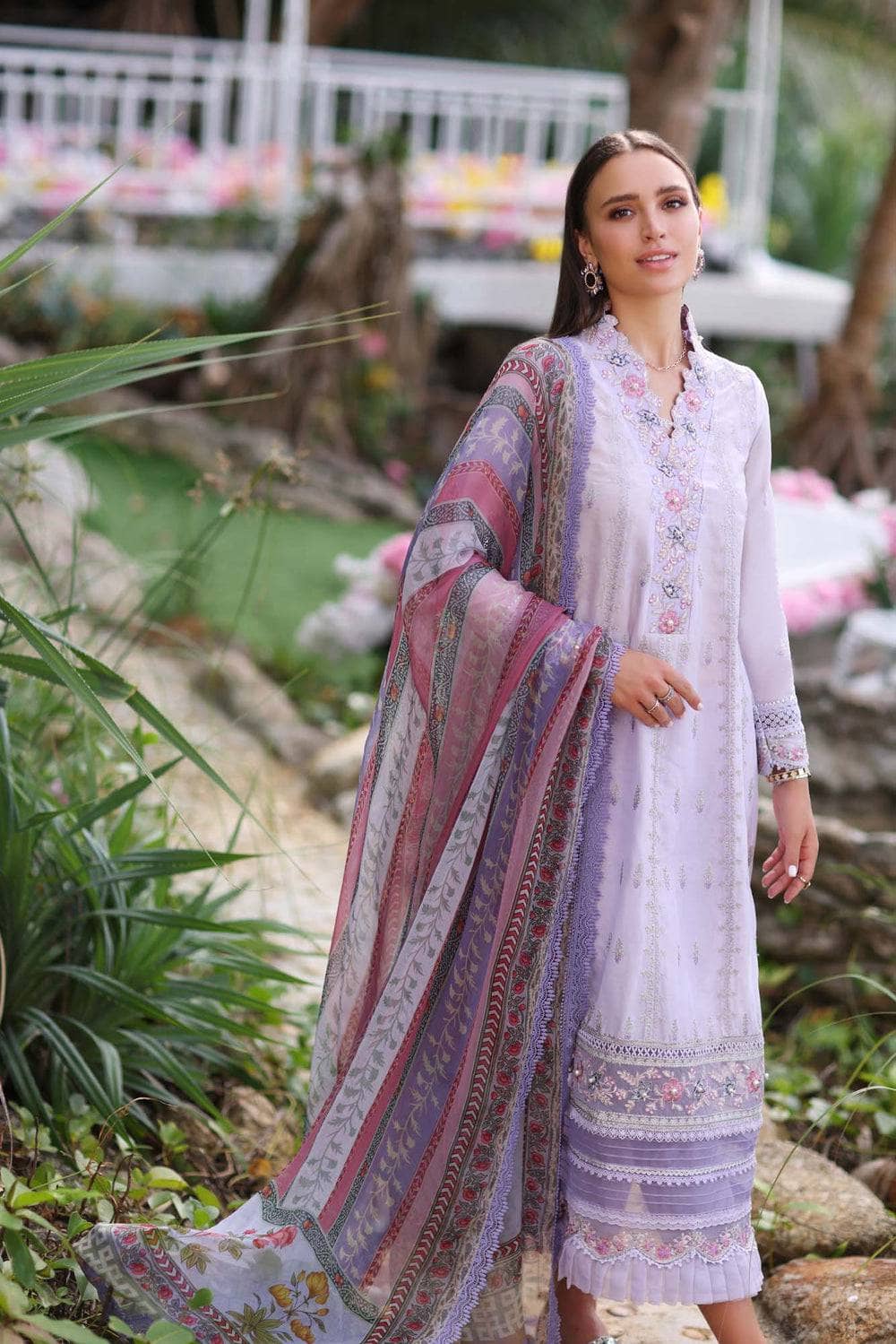img_saadia_asad_noor_luxe_printkari_awwal_boutique