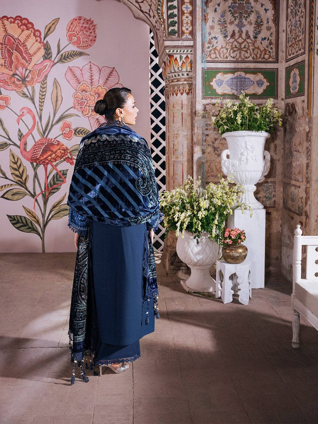 Mahnur Amelia Luxury Winter 26/Velvet Palachi Shawl/Corduroy/Velvet Palachi Shawl/Royal Blue/Am 01