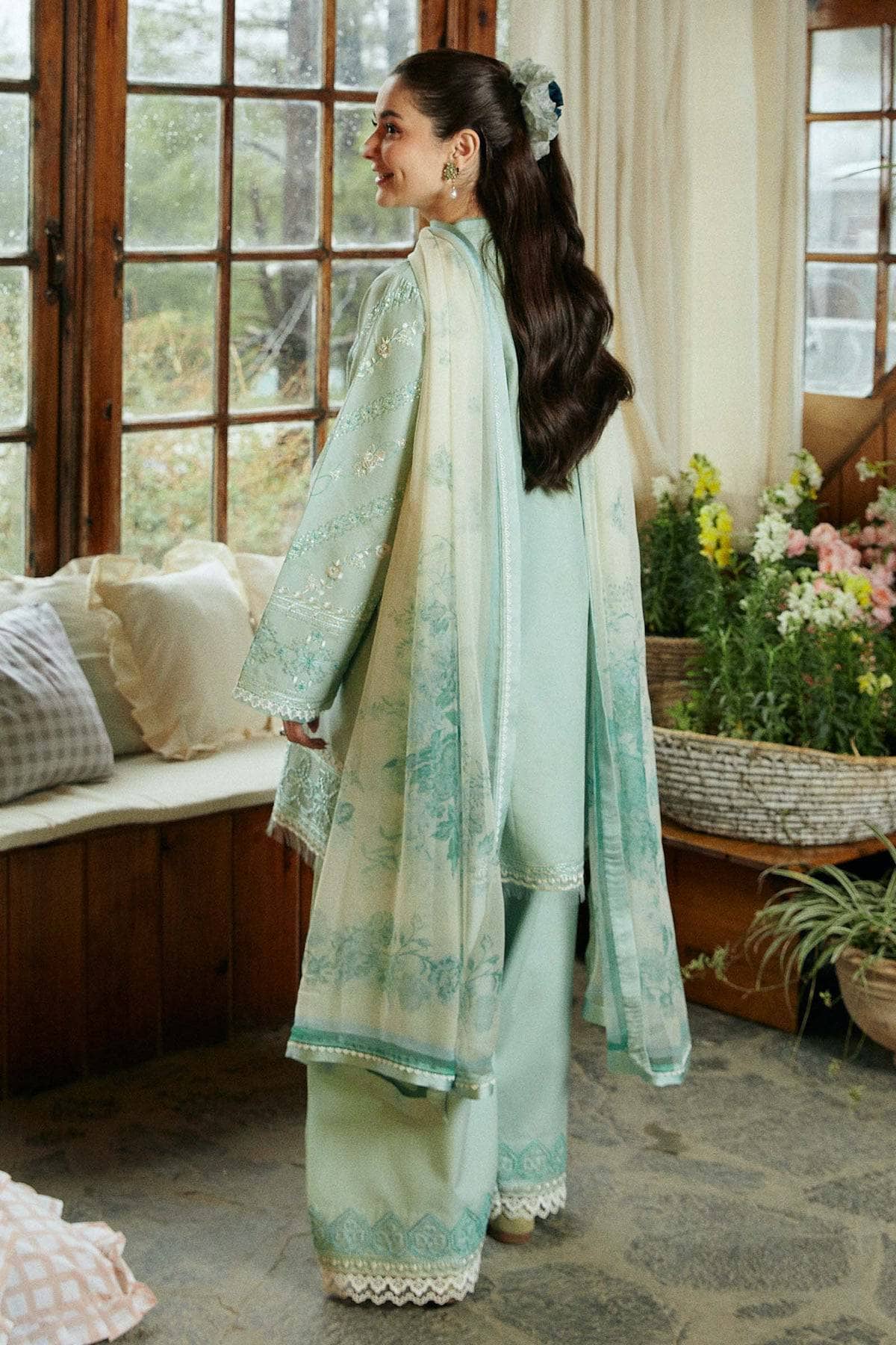 img_zara_shahjahan_coco_lawn_awwal_boutique