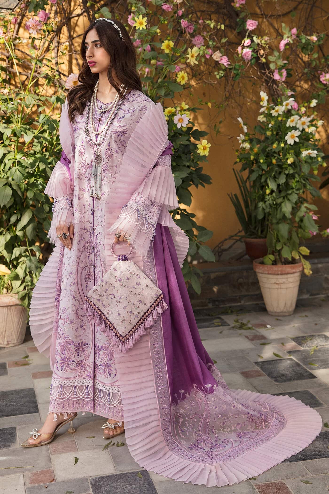 img_nilofer_shahid_luxury_lawn_23_awwal_boutique