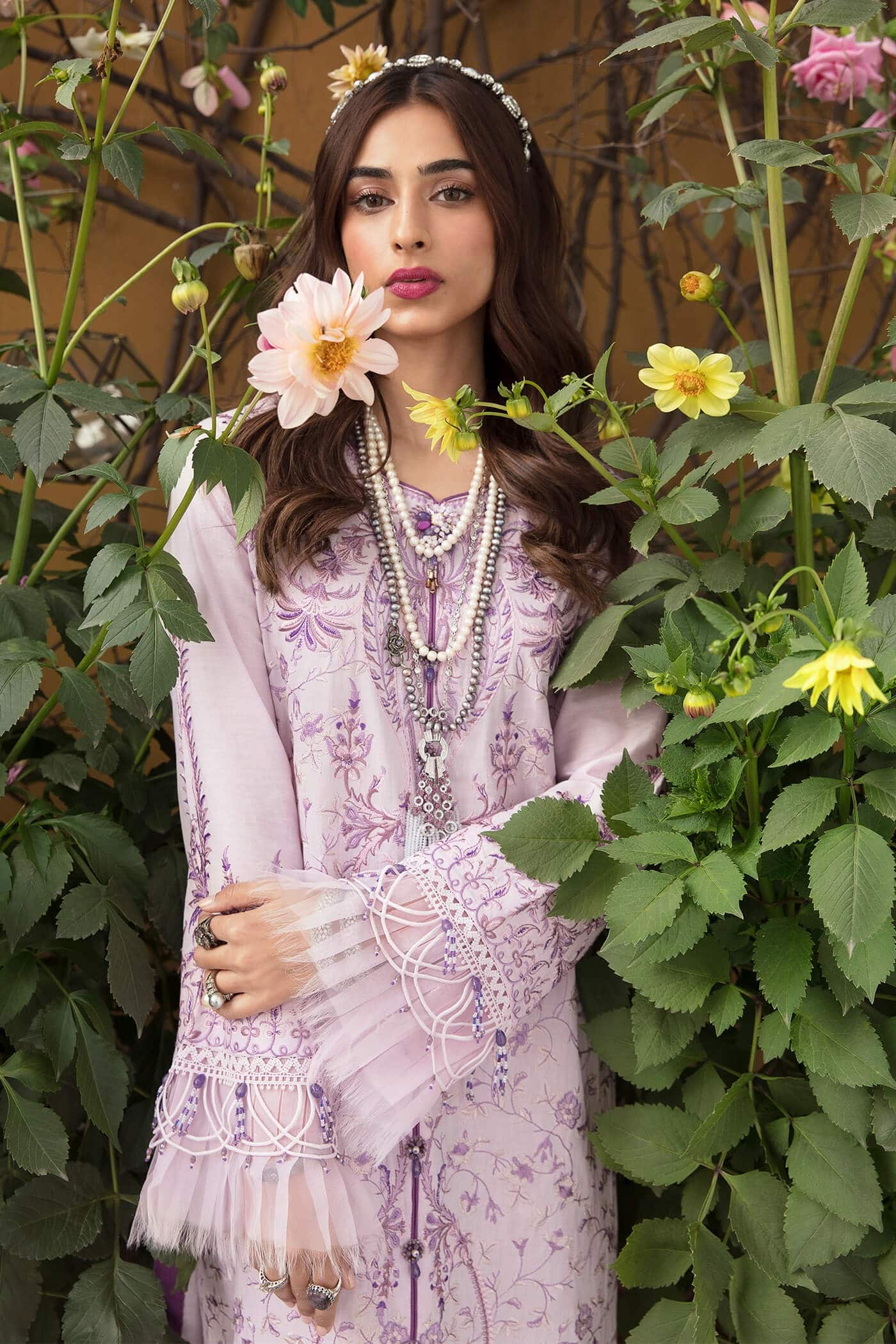 img_nilofer_shahid_luxury_lawn_23_awwal_boutique