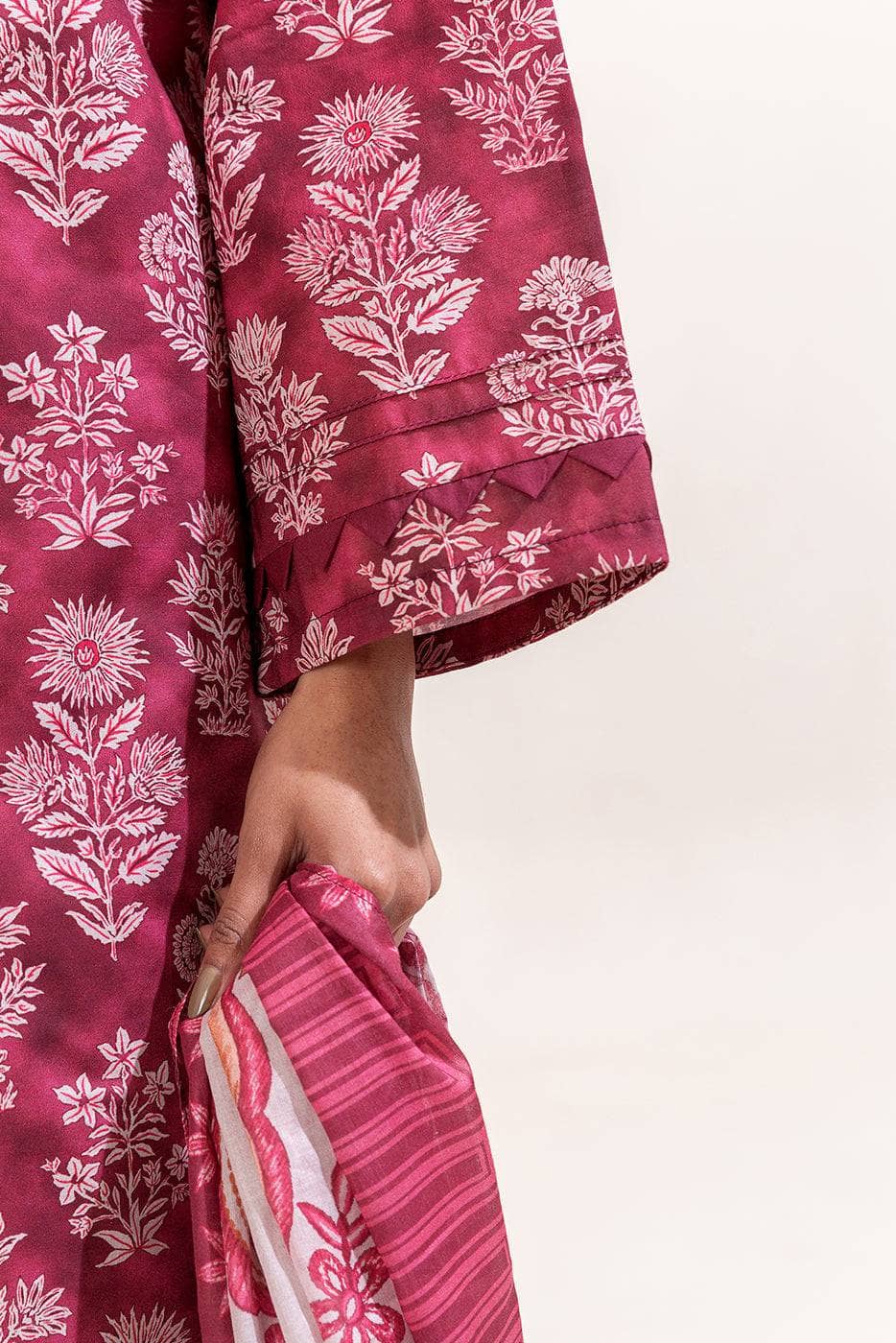 img_beechtree_lawn_awwal_boutique