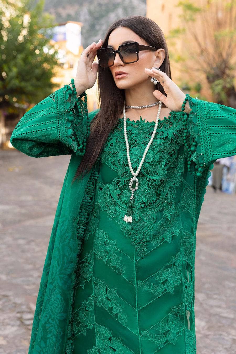 Restocked/Maria B Luxury Lawn 25/8B/Emerald Green
