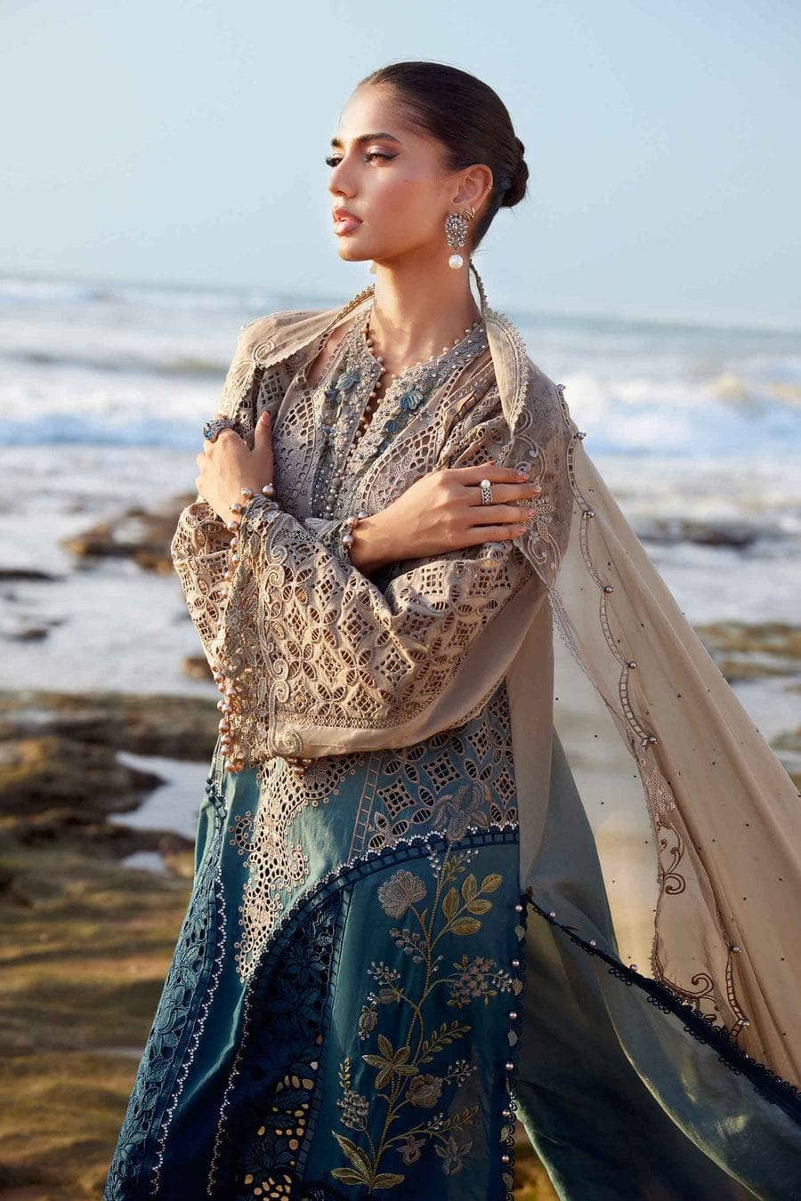 img_maria_b_awwal_boutique