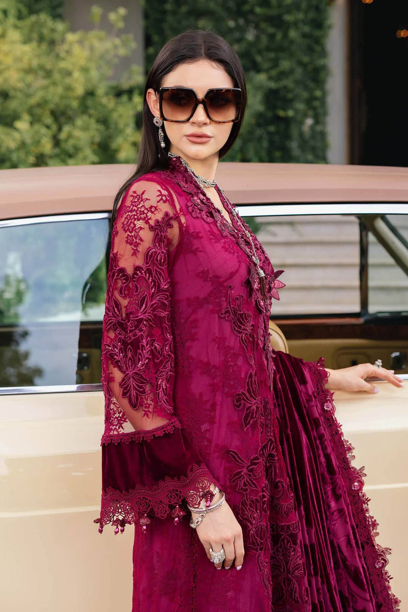 Maria B Winter Luxe 25/Embroideried Velvet Suit/Velvet Palachi Shawl/08/Maroon