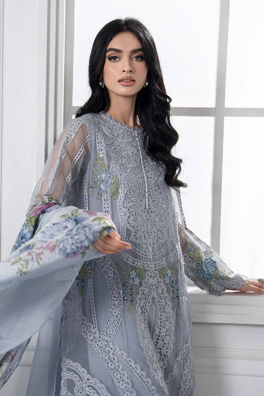 img_maria_b_lawn_awwal_boutique