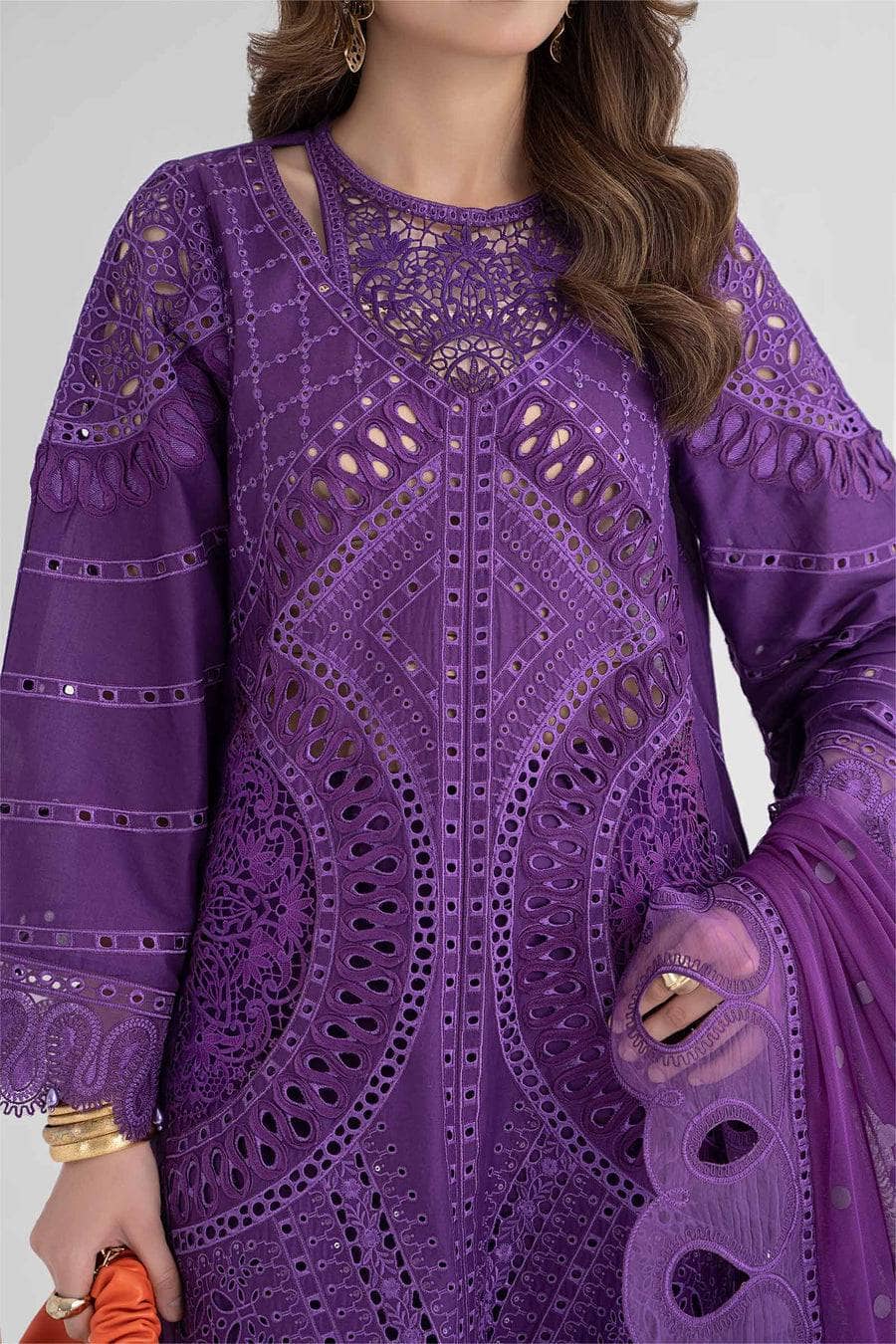 img_maria_b_lawn_24_awwal_boutique