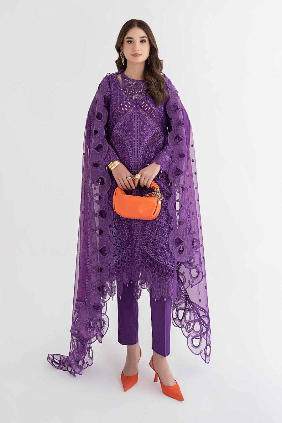 img_maria_b_lawn_24_awwal_boutique