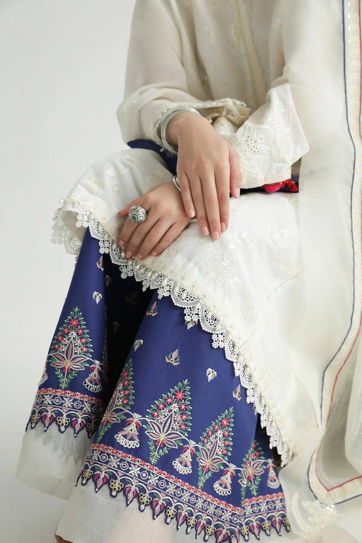 img_zara_shahjahan_lawn_24_awwal_boutique