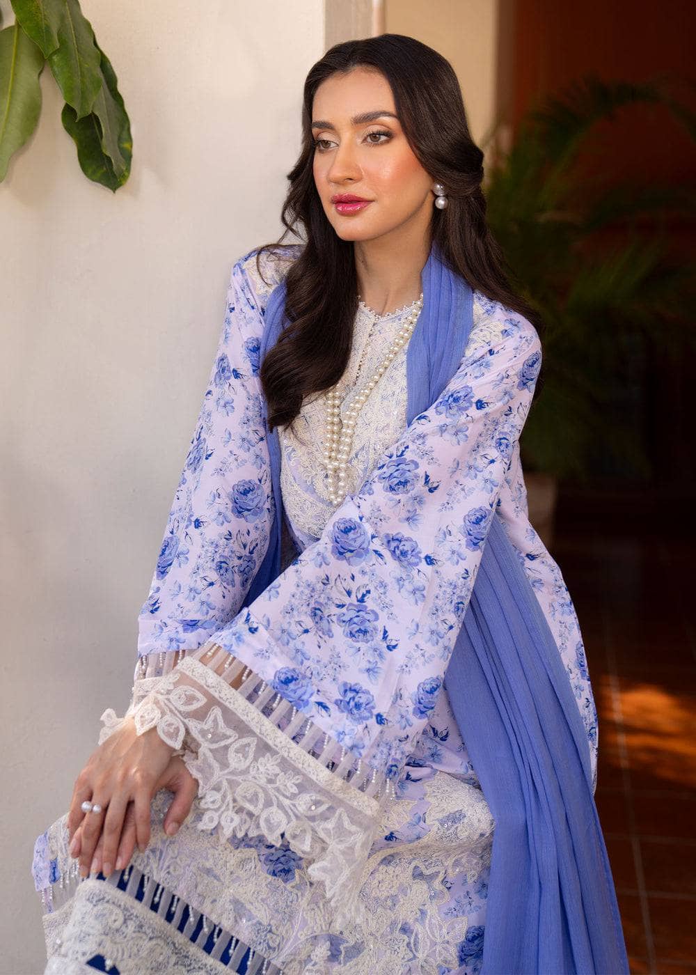 img_myeesha_lawn_awwal_boutique