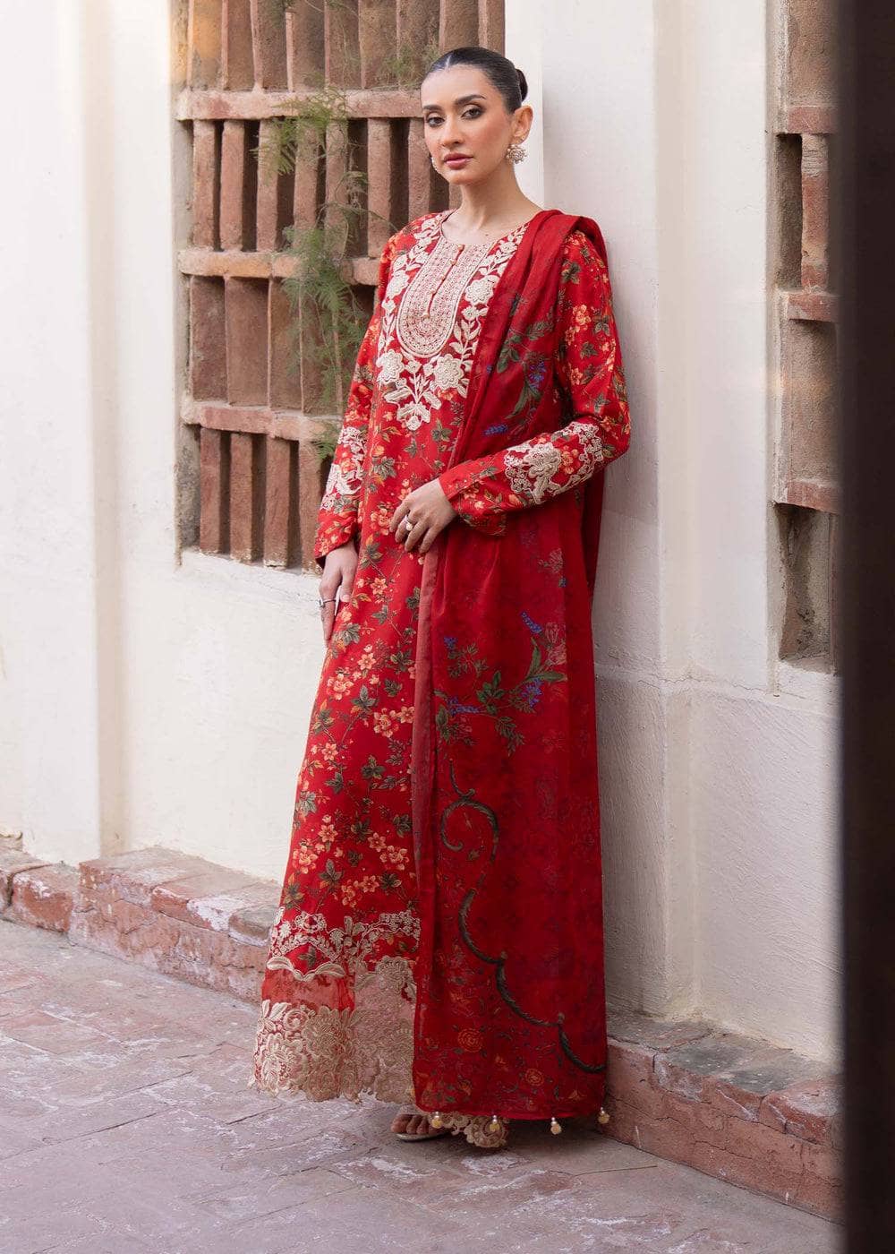 img_myeesha_lawn_awwal_boutique