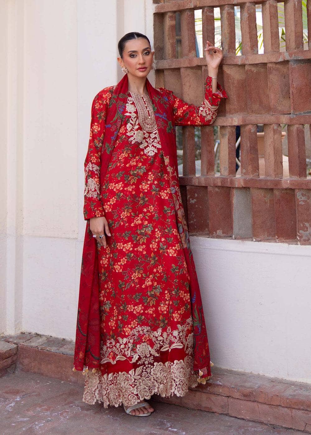 img_myeesha_lawn_awwal_boutique