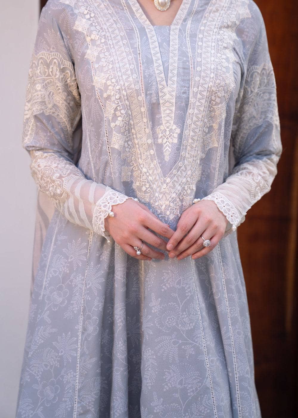 img_myeesha_lawn_awwal_boutique