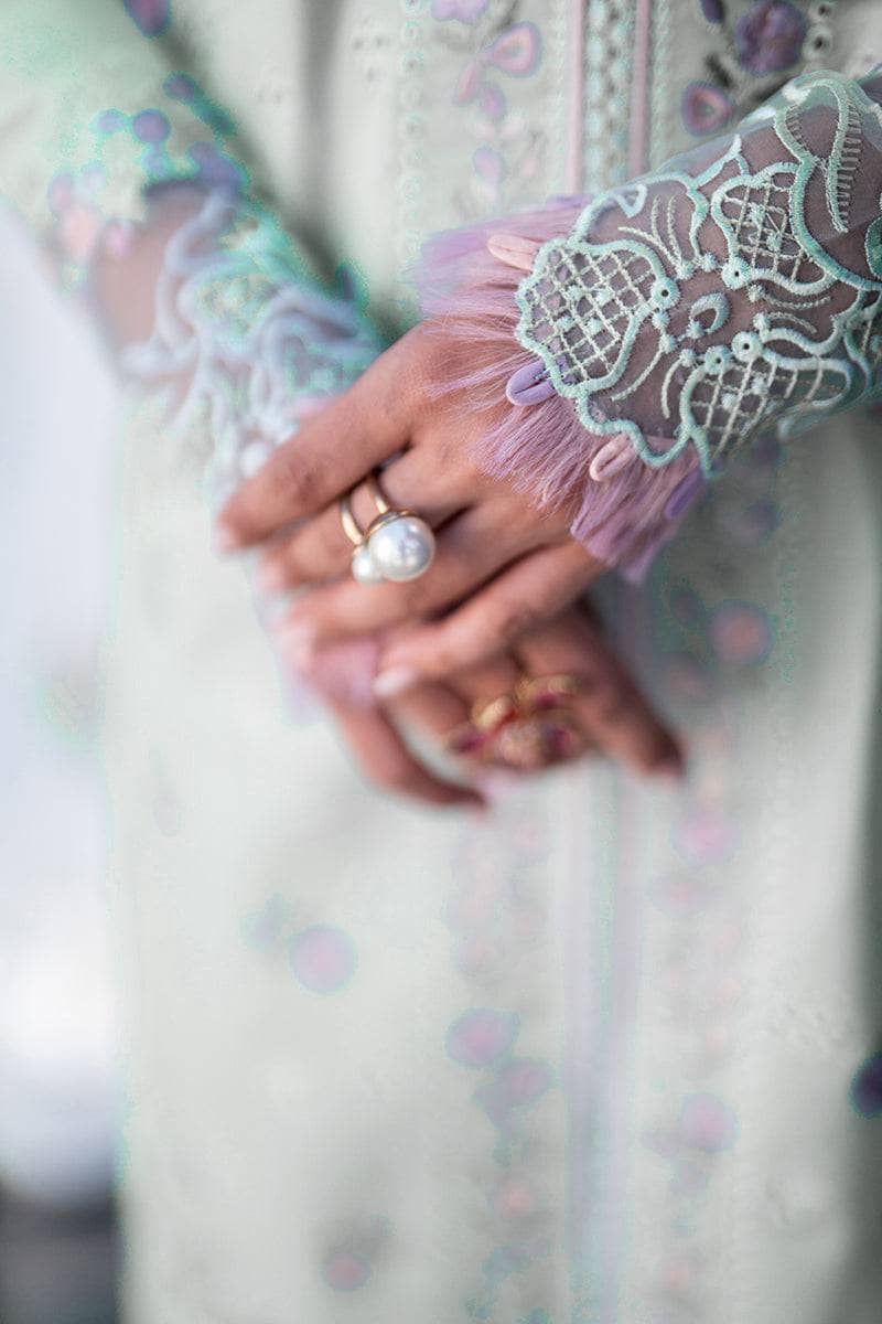 img_qalamkar_luxury_sahil_lawn_23_awwal_boutique