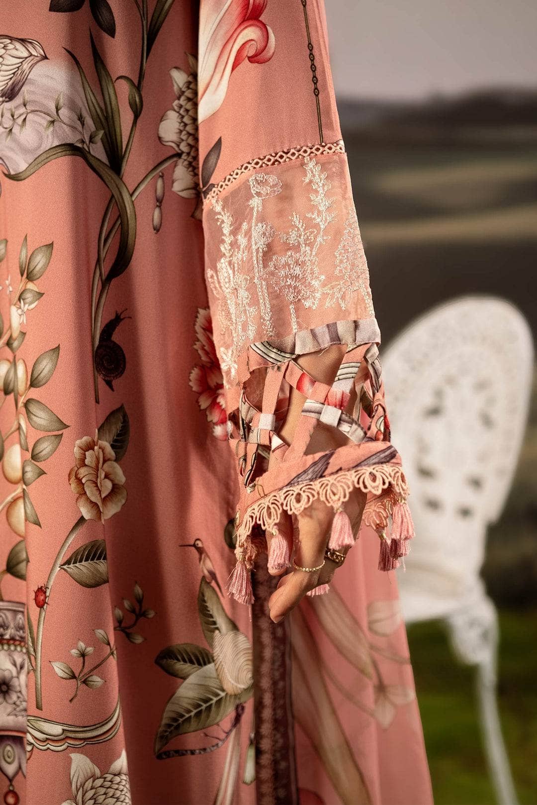 Maria B M Basics 25/Fall-Winter/Embroidered Arabic Lawn Suit | MB-PFUS25-04B/